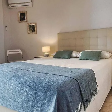 Great One-bedroom For Марбелья